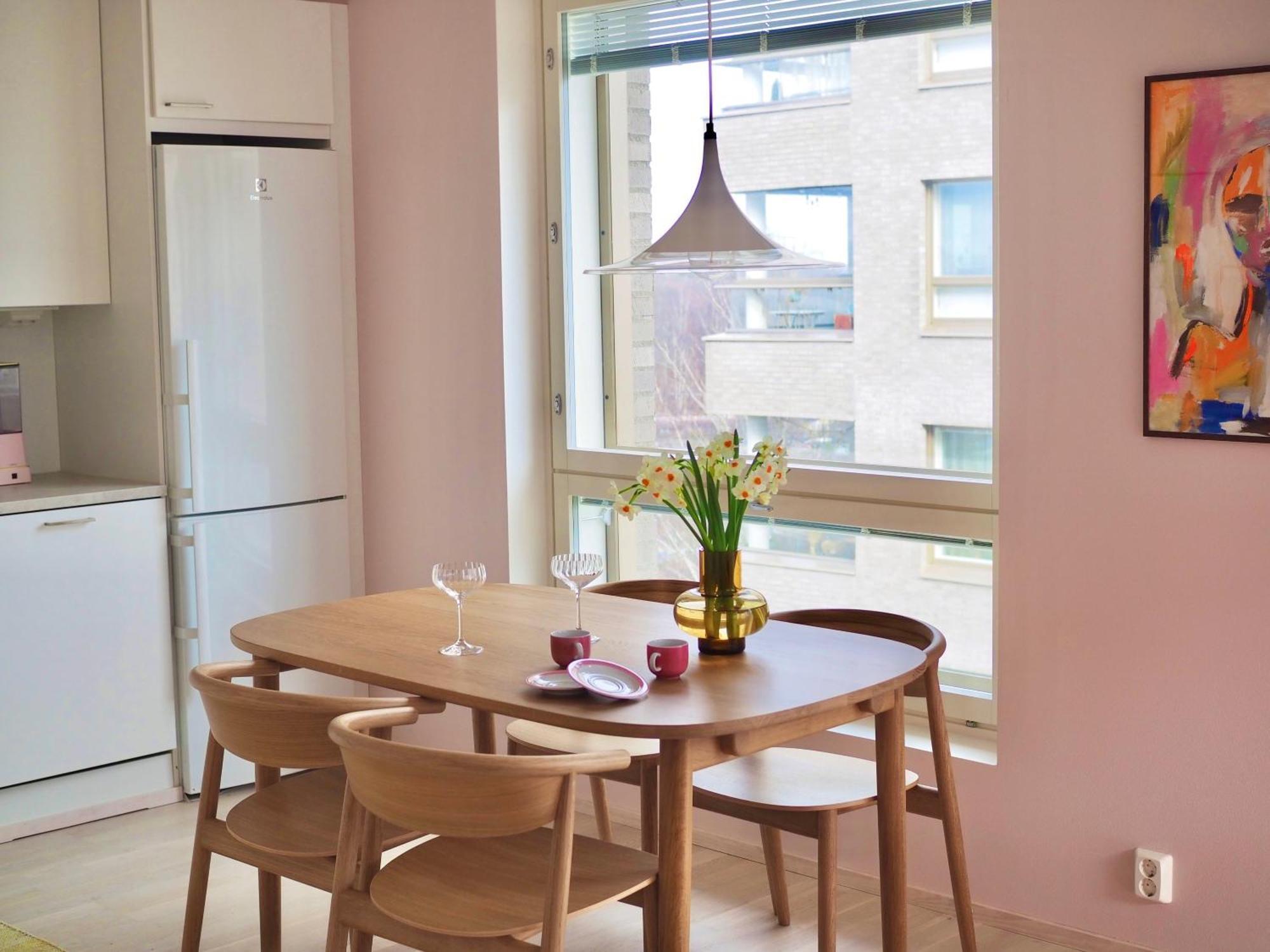 Candy-Colored Two-Room Condo With Sweet Views Helsinki Ngoại thất bức ảnh